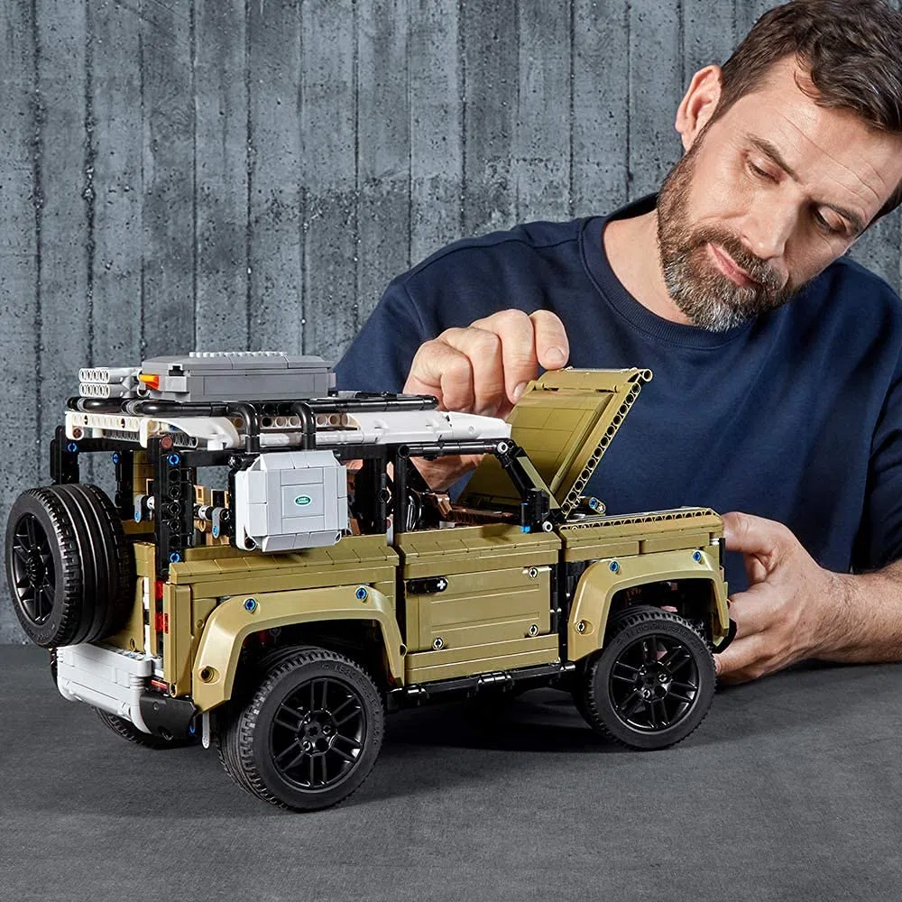 Land Rover Lego Technic 42110 Defender 90, SUV de Luxe et 4x4 (2573 pièces)