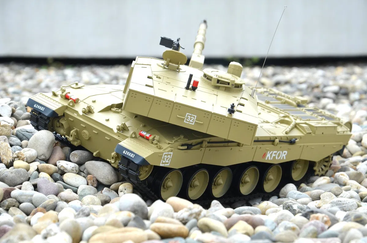 RC Panzer "Britischer Challenger 2" Heng Long 1:16 mit Rauch&Sound und Metallgetriebe -2,4Ghz