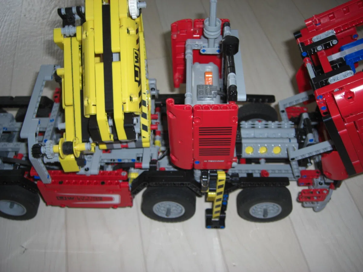 LEGO - 8258 - Jeu de construction - Technic - Le camion-grue