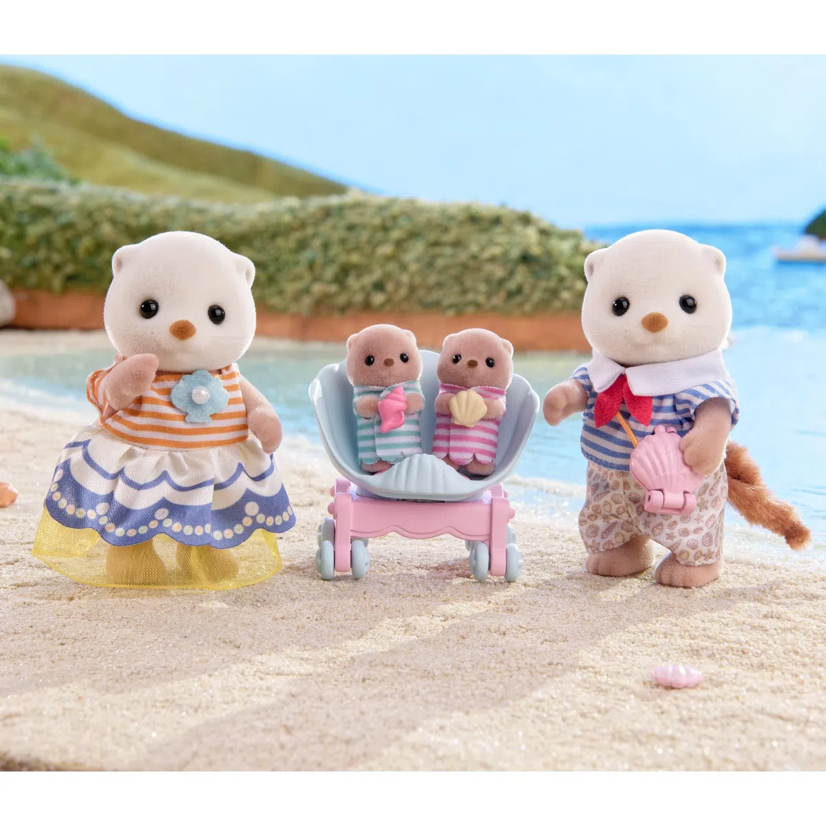 Sylvanian Families - La Famille Loutre de mer -Figurines Animaux Miniatures - 5803